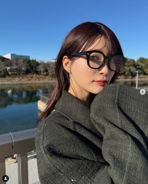 「メガネかわいい！」生見愛瑠がメガネ姿の写真を披露にファンメロメロ！