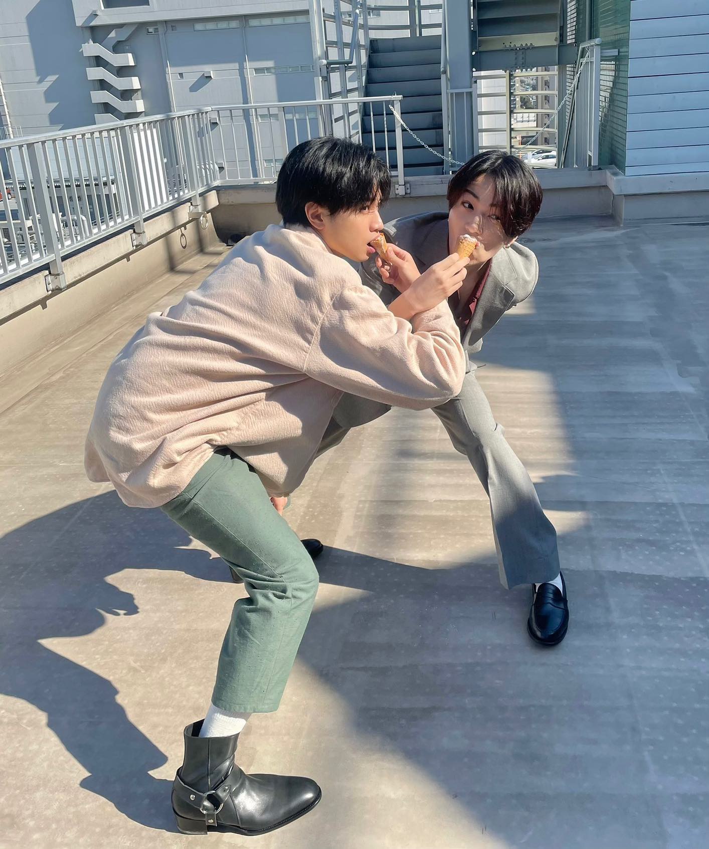 「ふまけん💕最高すぎます😭」アイスを取り合う菊池風磨と中島健人のツーショットを公開