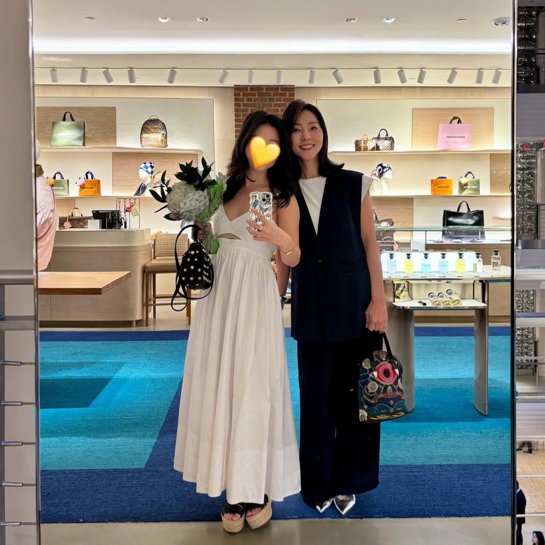 ニューヨーク在住のフリーアナウンサーが17歳の次女との2ショットを公開も「姉妹にしか見えない」とファン歓喜！