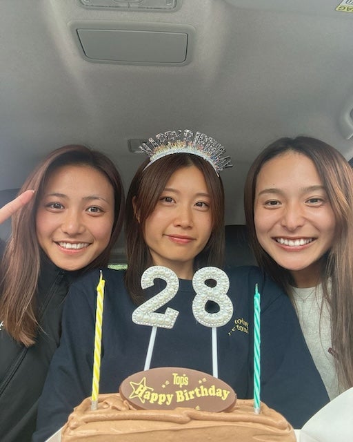 ニッパツ横浜FCシーガルズの吉田凪沙、28歳の誕生日を祝福