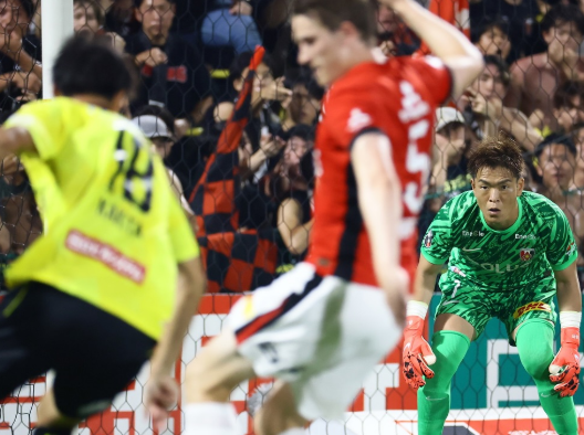 諦めない守護神、西川周作が誓う“天皇杯決戦”への覚悟とは