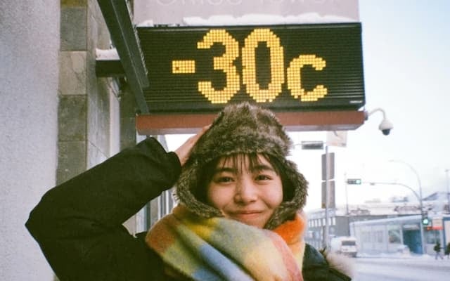 井桁弘恵、“マイナス30℃の笑顔”にファンからコメント続々！