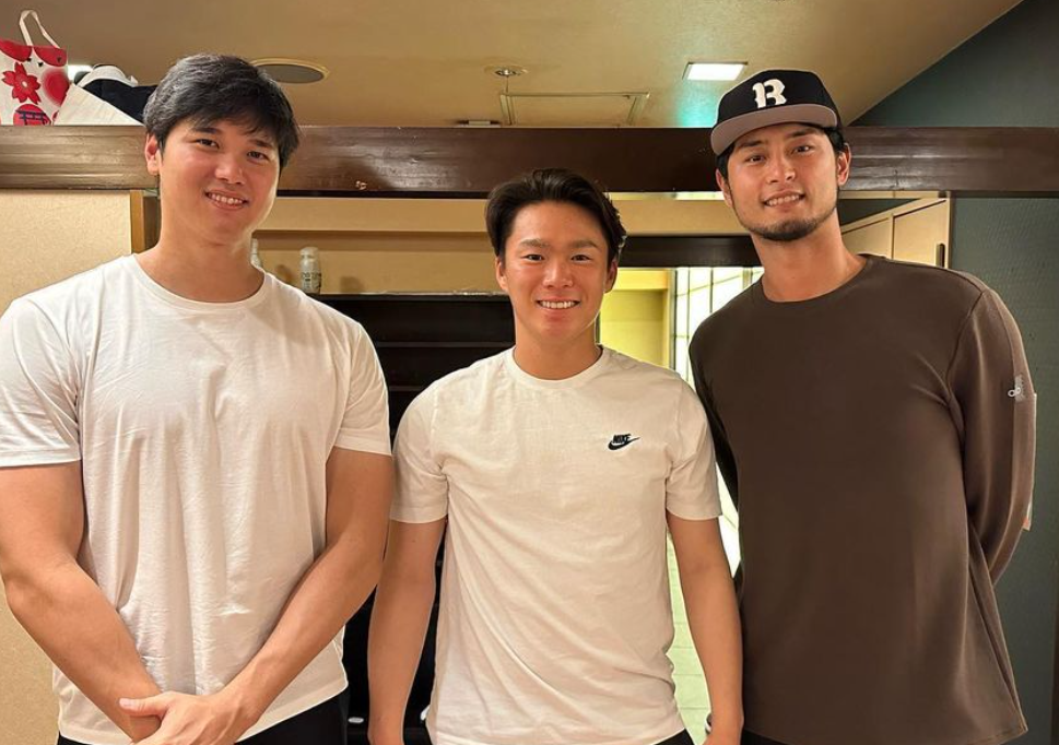 侍ジャパン・山本由伸、大谷&ダルビッシュのメジャー組と豪華3S公開✨「世界一なりましょう」