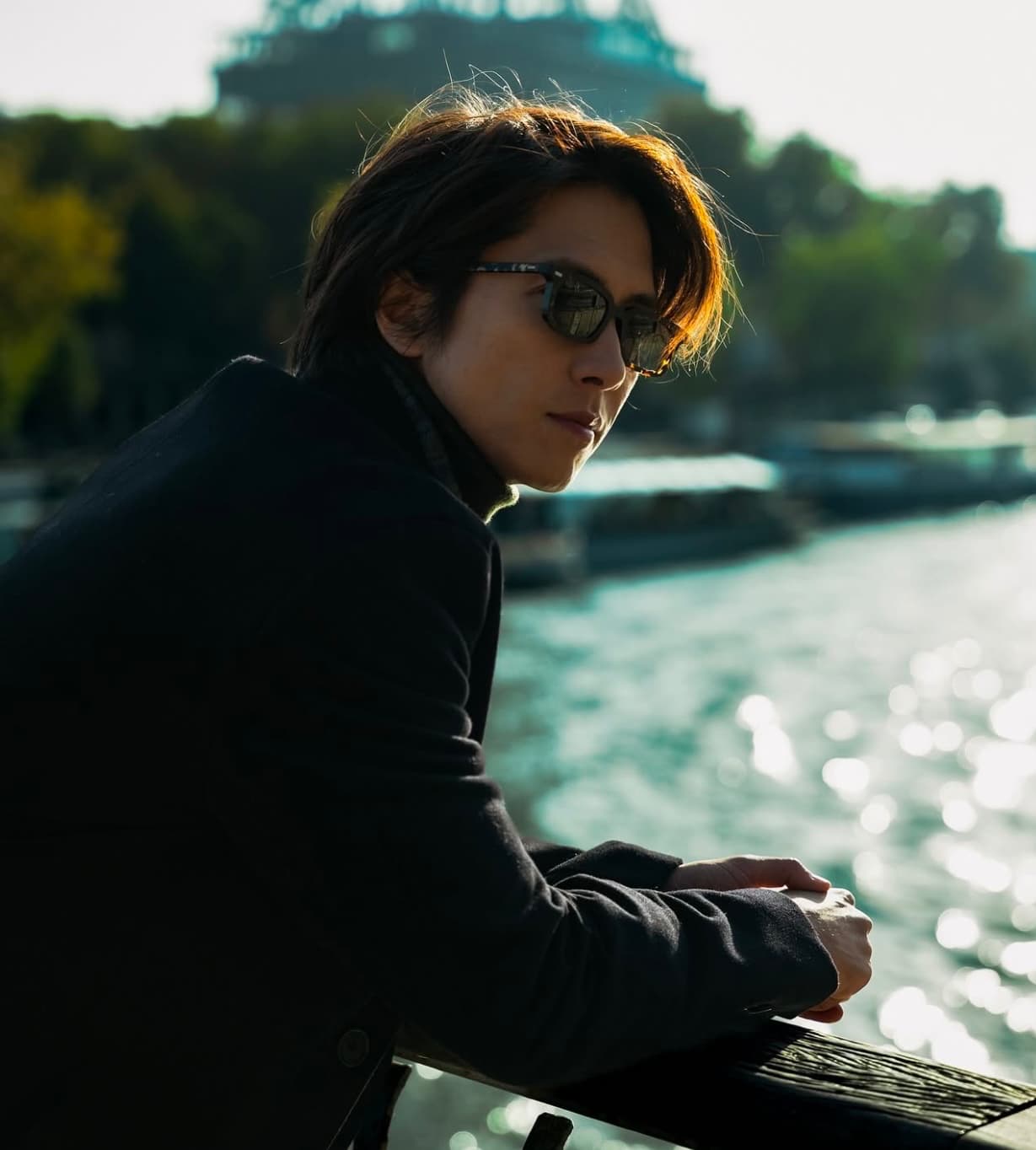 「エッフェル塔と山下智久、なんて絵になるのでしょう♡」「最高のXmasプレゼントをありがとう〜」とファン歓喜