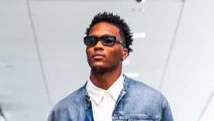 衝撃バースデーコーデが話題！ペイサーズのベネディクトが誕生日に“勝負服”披露