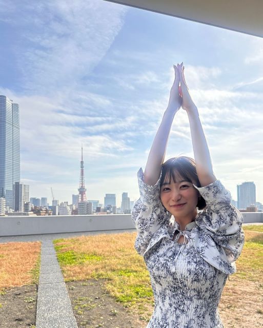 「ニョキっ！」グッモニお天気お姉さん・今井春花、新ヘアお披露目！東京タワーポーズが可愛すぎる！
