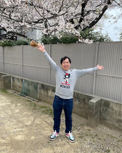 「みんなええ顔してた！」霜降り明星・せいや、近畿大学の入学式に参加！