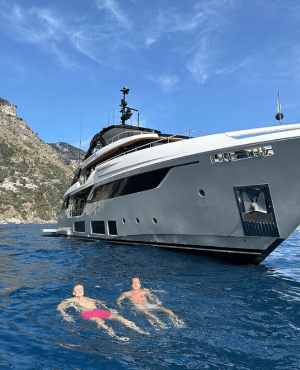 ユーロ本戦は不出場の“怪物”ハーランド、オフを満喫