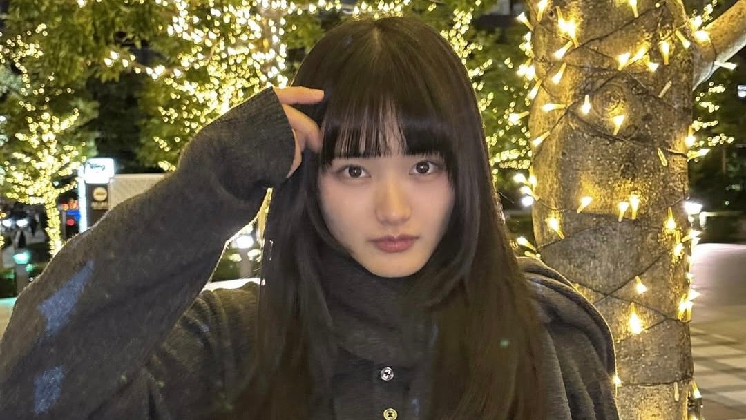 イルミネーションに溶け込む透明感…櫻坂46・山﨑天の“冬夜ショット”に反響