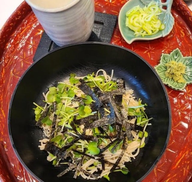 桃井かおりがいただいた生そばを使ってシンプルご飯！