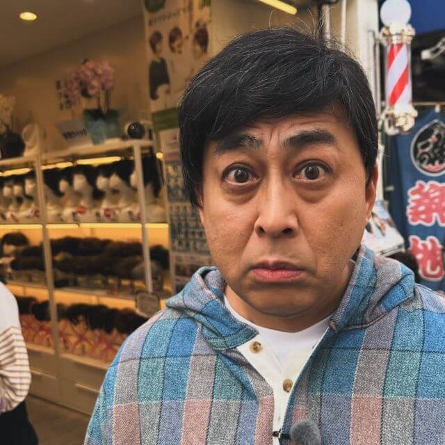 有吉弘行が公開した大人気芸人の衝撃ショットにファン騒然