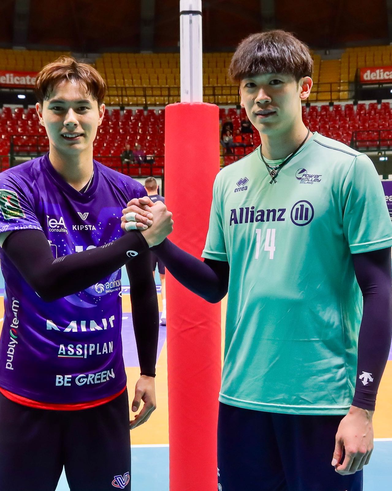 石川祐希と高橋藍がイタリアで再会👀✨日本代表のWエースがテストマッチで対戦🏐