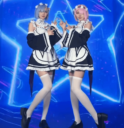 「双子美人姉妹っ！」人気コスプレイヤー、Re:ゼロのレム＆ラム”絶対領域コスチューム”でファンを特大級に魅了！