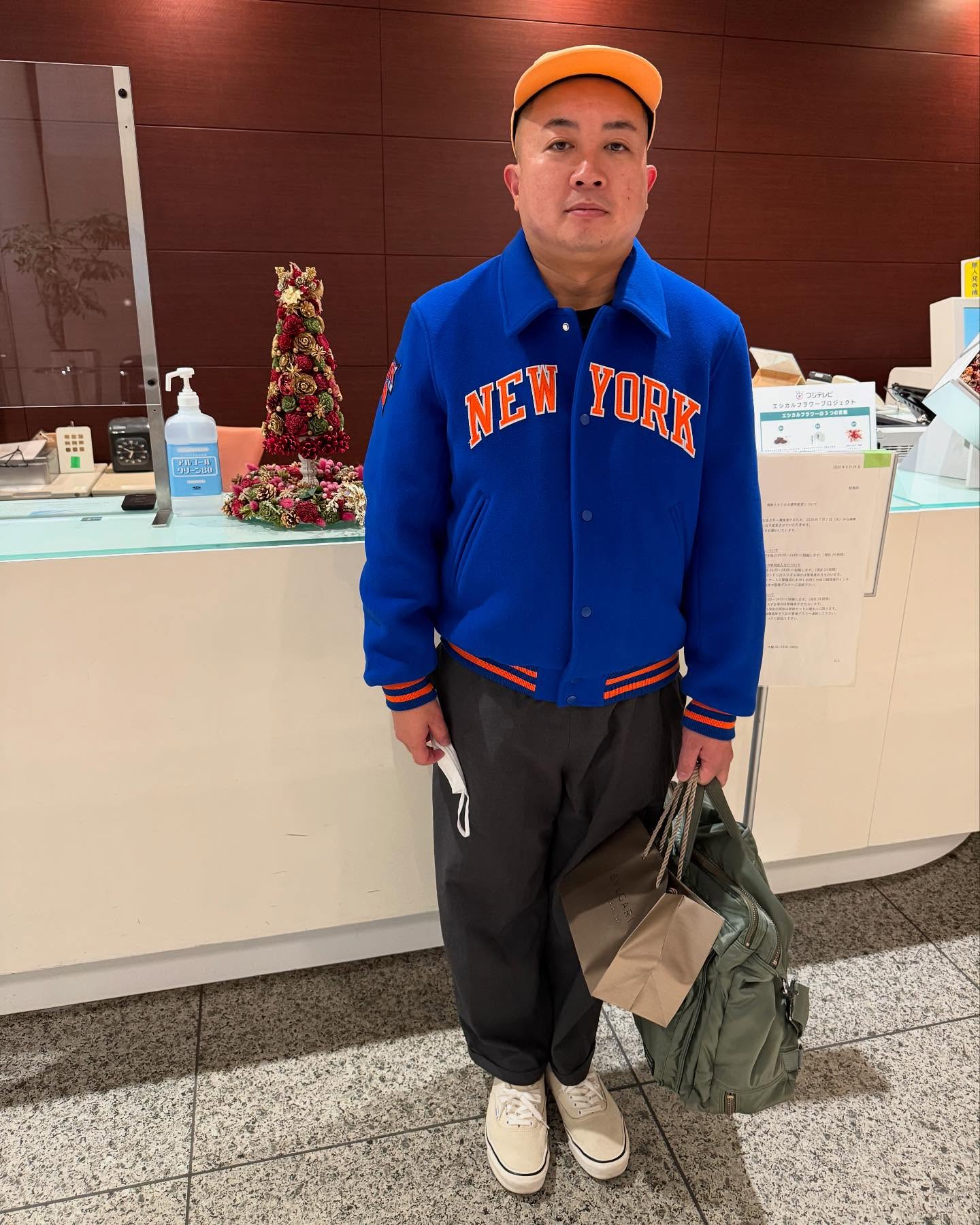 「ツリーちっさ」チョコプラ松尾のxmas投稿が"シュールすぎる"と話題に「なんともいえぬ顔」