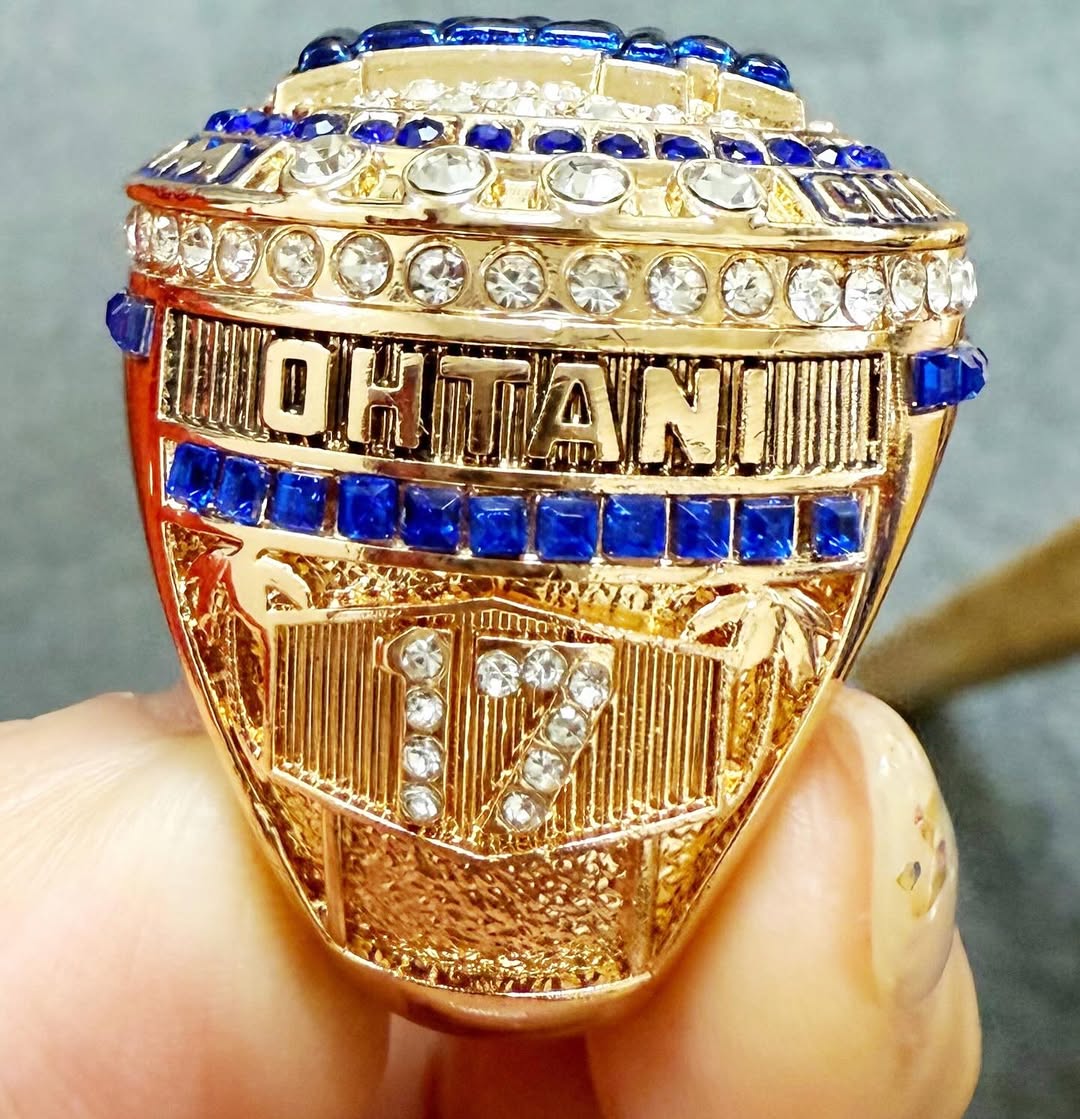 さすがの北斗晶も「恐れ多くて指の半分でストップ」したという大谷翔平のあのレアグッズとは？