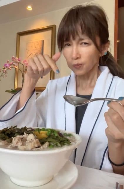 歌手 工藤静香 香港のお粥に感動！「これは真似っこしようと思った」