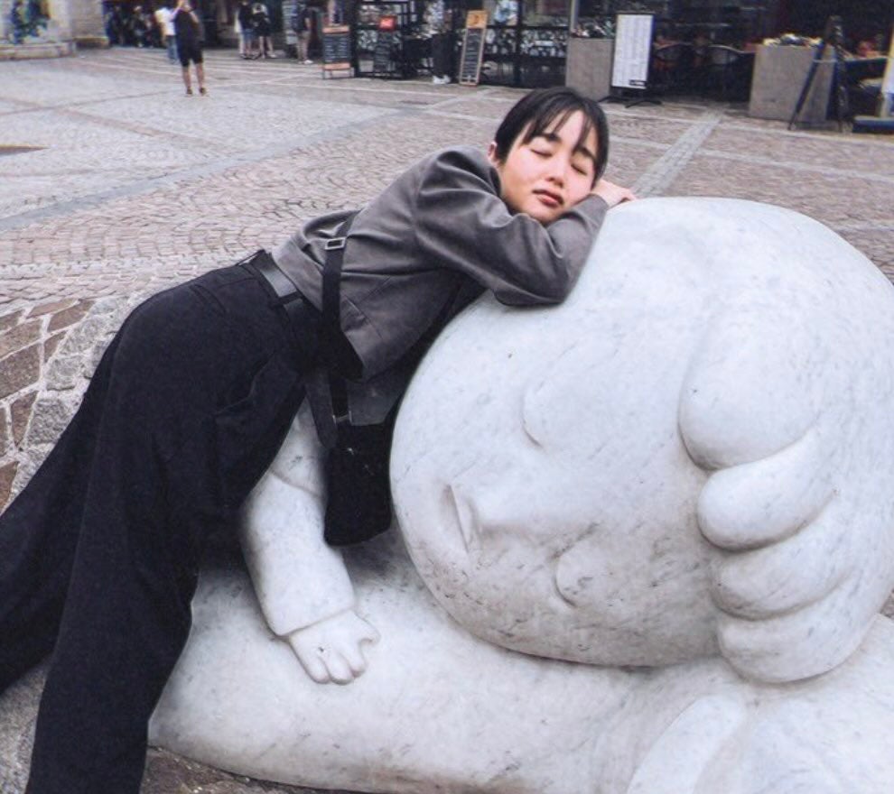 あのシンガーソングライターがベルギー旅行でパトラッシュに遭遇！？