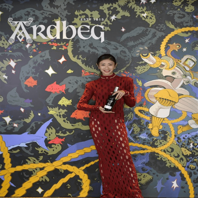 人気モデル・山田優が”希少なウイスキーに出会えた”喜びを綴り美麗ドレッシースタイルを披露