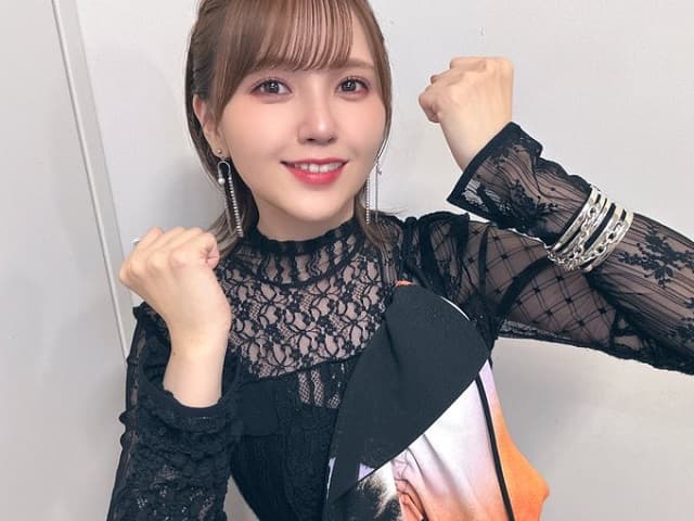 「お綺麗でドキドキ」舞台挨拶に出演した声優 鬼頭明里の姿にファンのトキメキが止まらない！