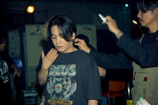 優里、ステージ直前の緊張と覚悟が交差する一瞬。三重の夜に響く魂の歌