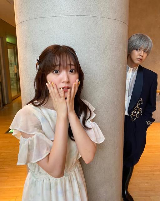 『推しが上司になりまして』鈴木愛理、新ドラマで共演の片寄涼太との2Sを公開