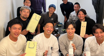 和田毅、川村隆史さんを偲ぶ会で後輩たちから贈られた「特別なワイン」に感激