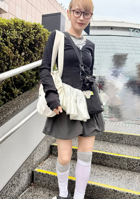 初のSMTOWNで感動！高橋愛、従兄弟のNCT WISH・リクに大歓声