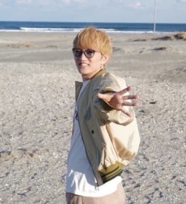 ニッコニコで可愛すぎ・・・WEST.・神山智洋のオフショットが「多幸感に溢れて最高」と話題に！