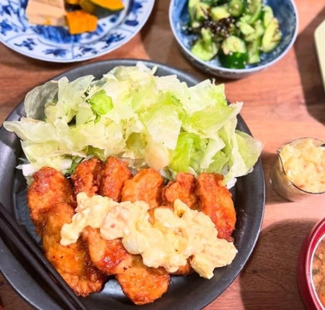 「子育てとは、食べさせることが何より大事だと思う」安田美沙子がチキン南蛮を作る！