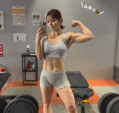 「こんな可愛いムキっなんてあらへん！」筋トレ美女子・SAORI、練り上げたマッチョ・筋肉美動画を披露しファン驚愕！