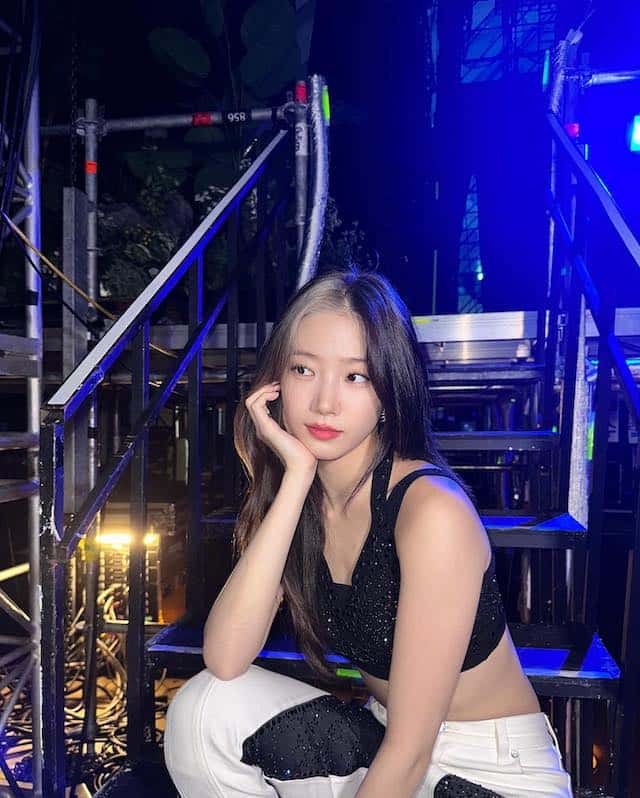 LE SSERAFIMカズハがツアーオフショットを公開！変化したヘアスタイルに称賛の嵐🖤🤍