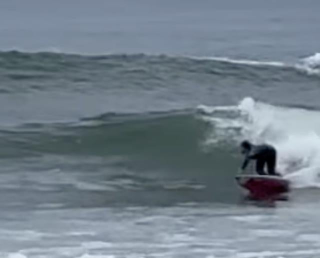 プロサーファー・松野杏莉、アメリカでの充実トレーニング──週末の試合で実力発揮へ