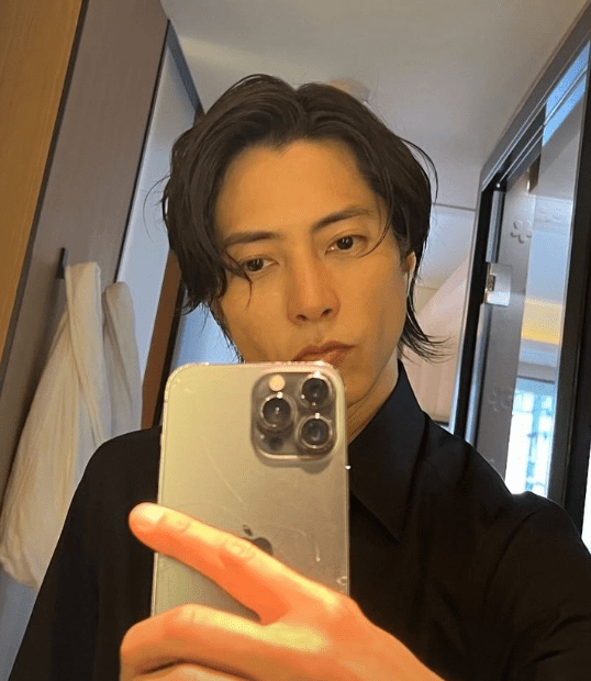 「いつまで経ってもかっこいい」山Pの最新ショットにファン悶絶