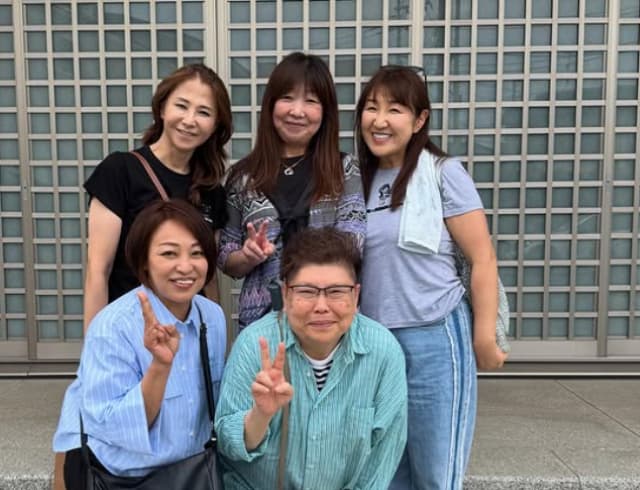 「皆んな元気でいてくれてありがとう」北斗晶が同期のお墓参りを報告。同期会での元気な様子も披露