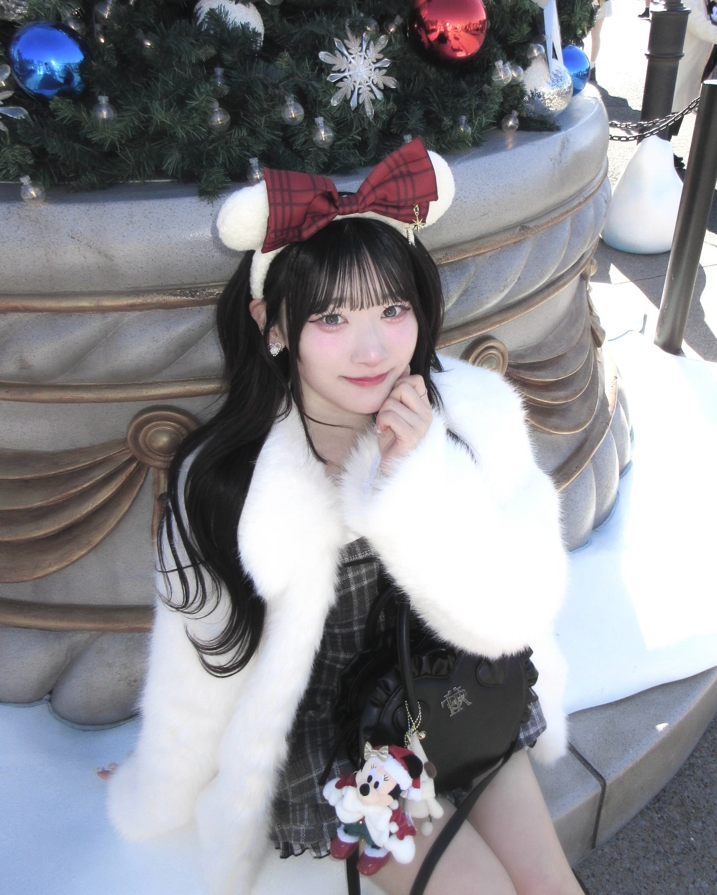 「可愛すぎる」＝LOVE齋藤樹愛羅がクリスマスディズニーショットを公開