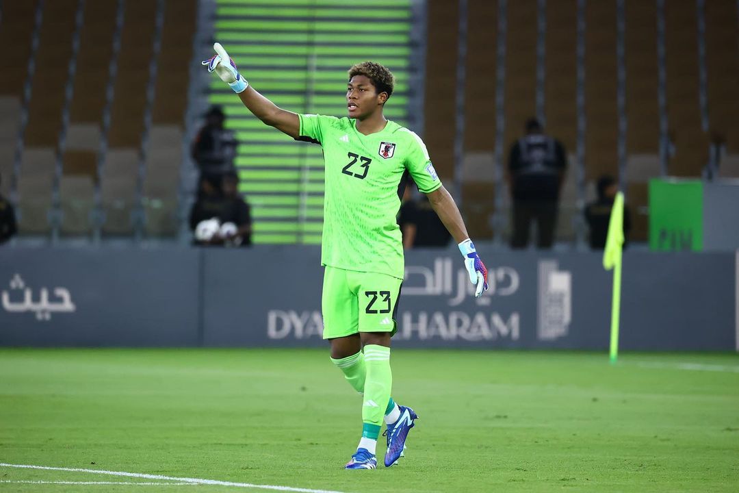 W杯予選日本人GK最年少出場記録を更新！GK鈴木彩艶がファンへ感謝💬