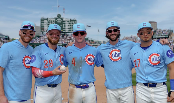 「未来への記録」鈴木誠也らカブス若手５人、ウィグリーに刻む“タイムカプセル”ショット！