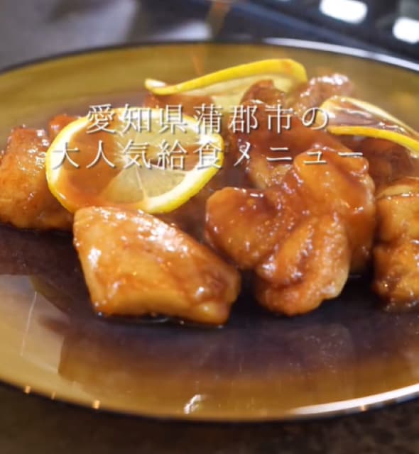 鶏肉とレモンの相性が凄い！料理人・森洋太が教える「鶏肉のレモン煮」が話題に！