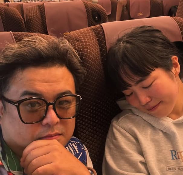 「かわいいツーショット」とろサーモン・久保田和靖、新幹線であの芸人との仲良しツーショットを大公開！