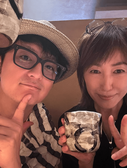 上地雄輔、美人女優との会食ツーショットを公開