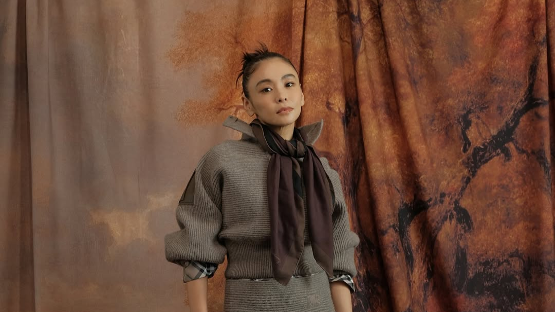 滝沢眞規子、銀座でBurberry Winter 2025新作トレンチを品定め