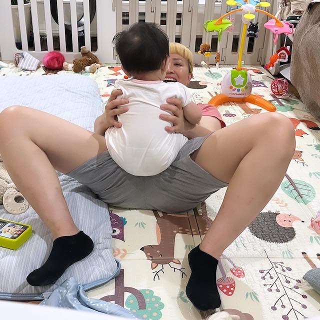 「どんなに疲れていても、会った瞬間つかれ吹っ飛びます」丸山桂里奈が子供とのツーショットを公開💕