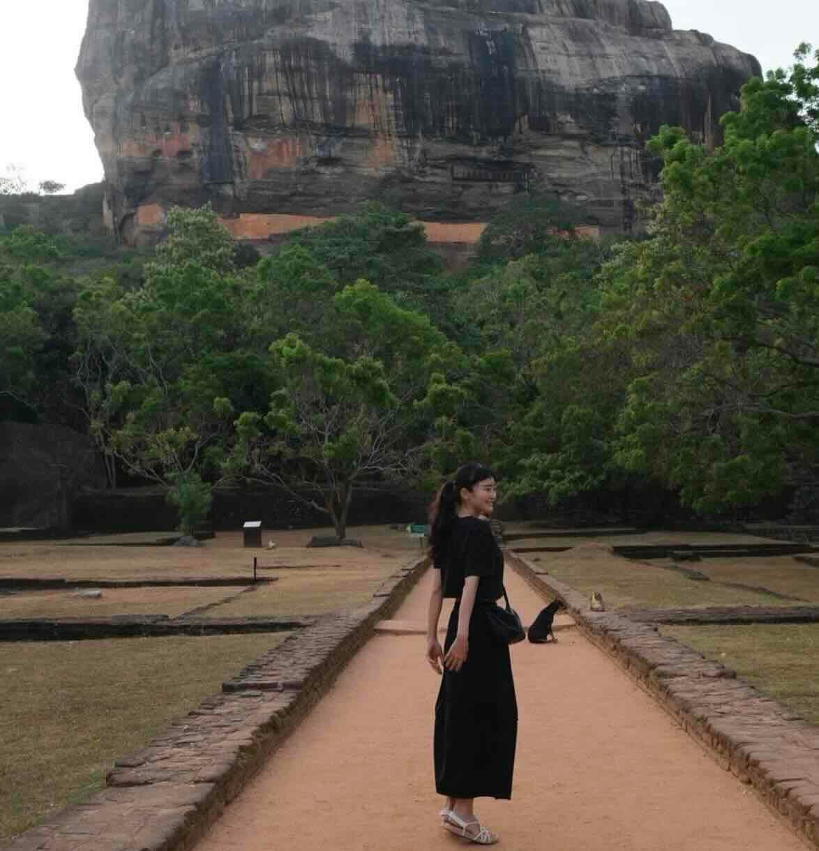 16歳年下サバンナ・高橋の妻、海外でのショットが話題に「どこ切り取ってもエモい」