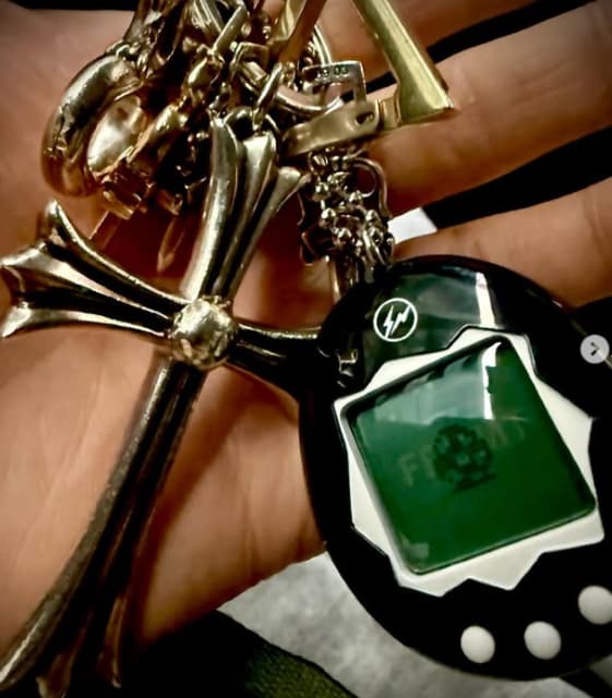 NEWS・増田貴久がたまごっちを披露！カッコいいと話題に！