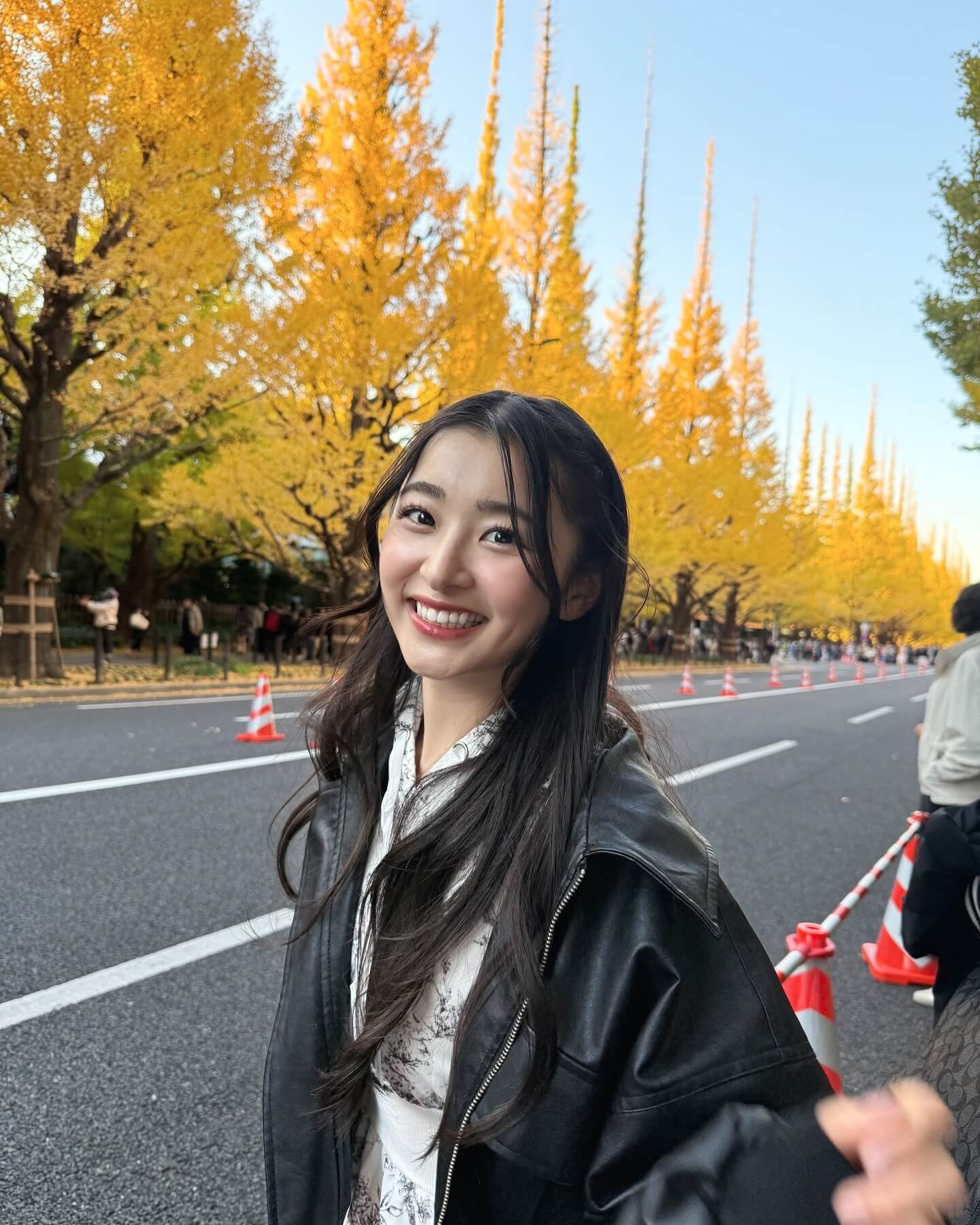 今話題の女性アイドルグループのあの人が最新ショット公開！