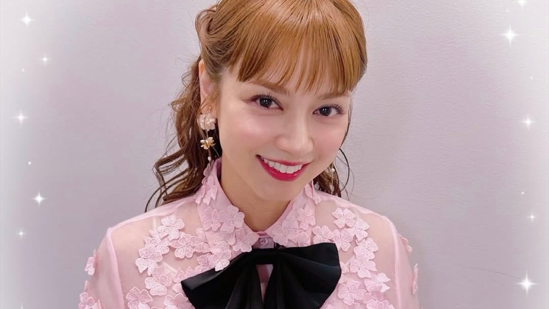 「ひかり輝く！可愛いらしさ」サッカー日本代表の妻〇〇、美しすぎるアップショットにファン悶絶！「これこそ"ブラボー"」