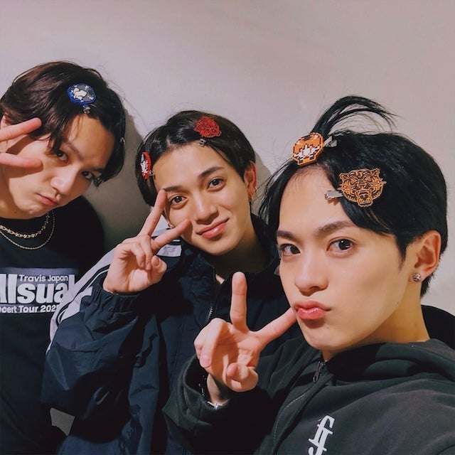 松倉海斗、ヘアピン姿の3ショットが可愛すぎると話題に