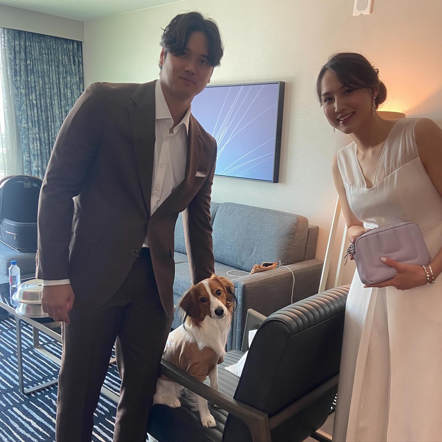 大谷翔平、球宴終え「思い出をありがとう」真美子さんとデコピン含めた3Sに「笑顔が素敵」と話題に