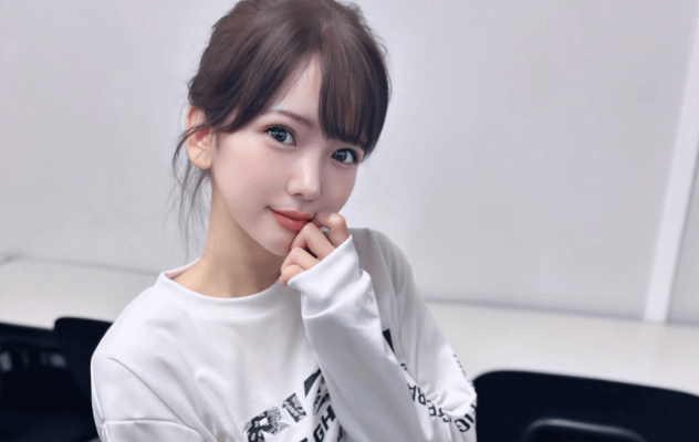 「何を着ていても、可愛らしい」人気ラウンドガール、”RIZINのロンＴショット”の微笑みショットが可愛すぎとファンを魅了