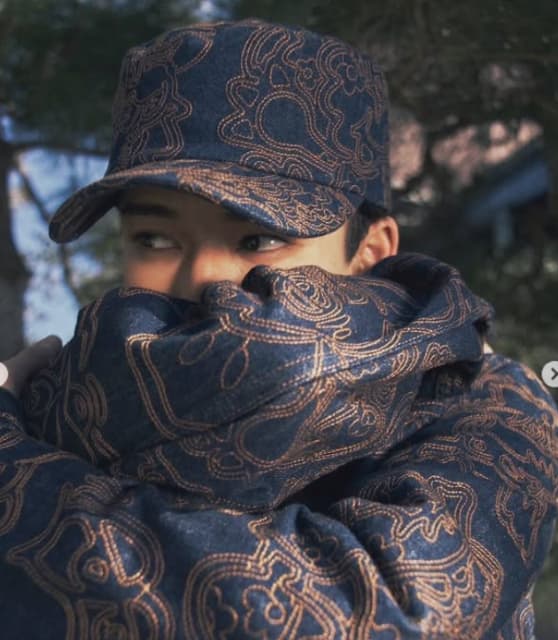 「謙杜自体がアートみたい」「美しすぎる」なにわ男子・長尾謙杜のオフショットが話題に！